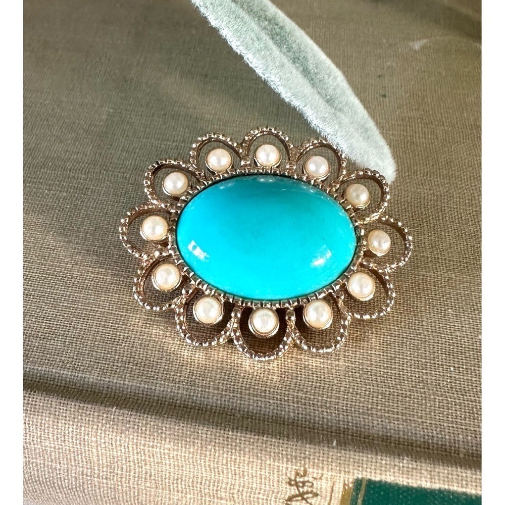Vintage 1970’s Sarah Coventry Brooch, Blue Resin Cabochon with Faux Pearls
